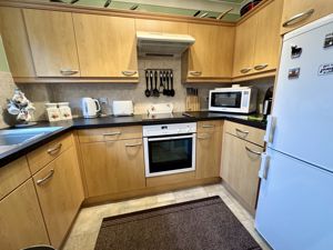 Kitchen- click for photo gallery